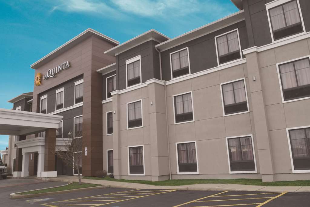 La Quinta by Wyndham Lackawanna Zewnętrze zdjęcie